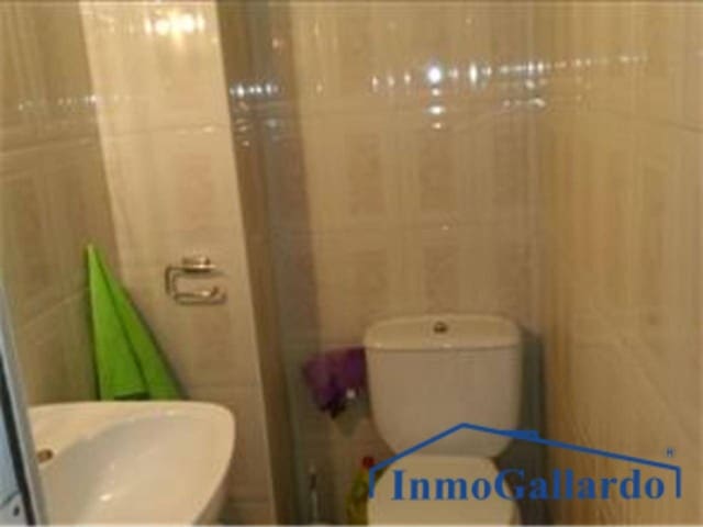 Erhverv til salg i Vélez-Málaga - € 108.000 (Ref: 3650760)