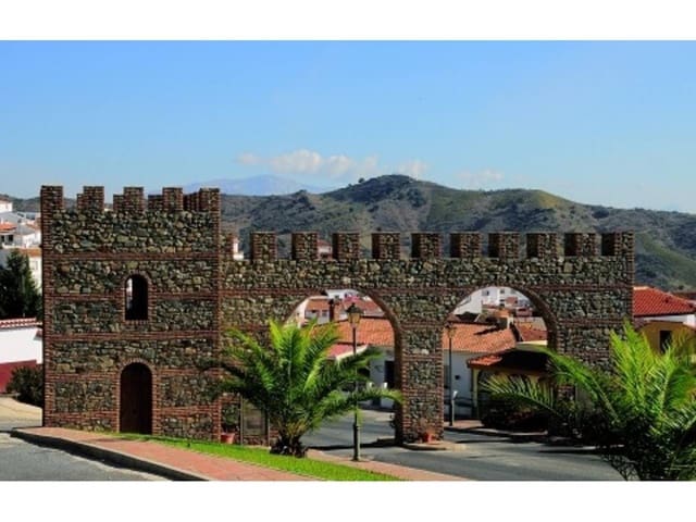 Działka budowlana na sprzedaż w Moclinejo - 219 900 € (Ref: 3831984)