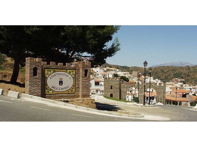 Działka budowlana na sprzedaż w Moclinejo - 219 900 € (Ref: 3831984)