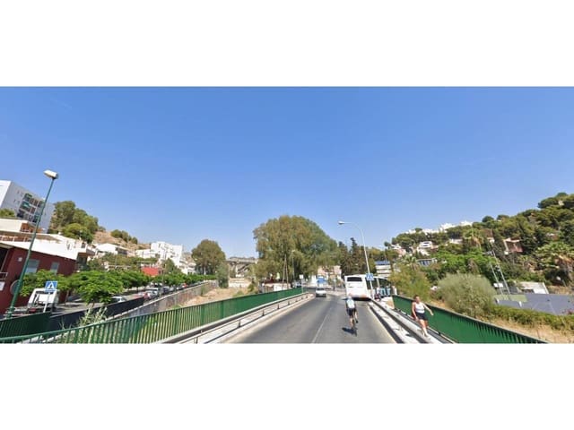 Ubebygd land til salgs i El Palo, Málaga by - € 260 000 (Ref: 3963496)