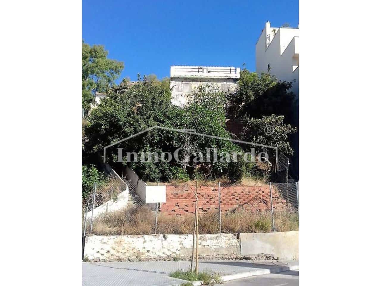 Grunde uden byggetilladelser til salg i Malaga by - € 260.000 (Ref: 3963496)