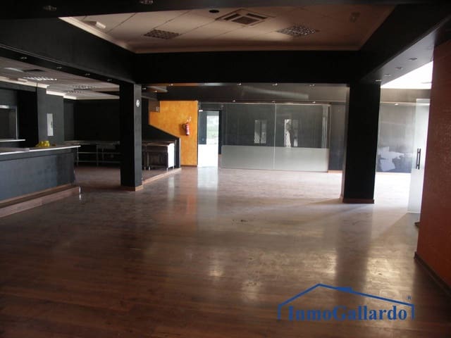 Erhverv til salg i Torre del Mar, Vélez-Málaga - € 1.500.000 (Ref: 4054110)