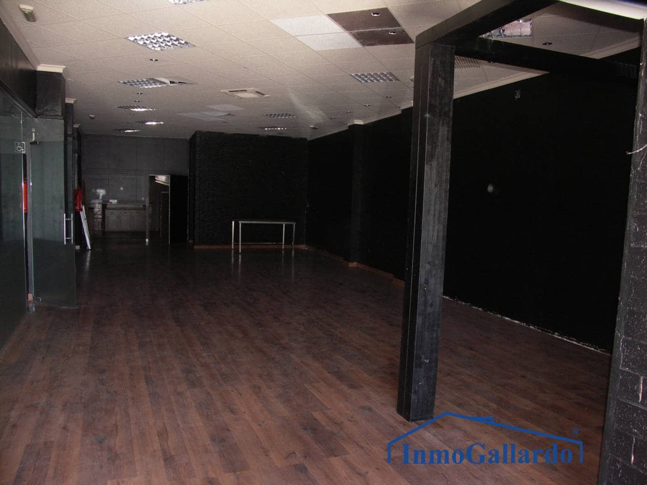 Erhverv til salg i Torre del Mar - € 1.500.000 (Ref: 4054110)