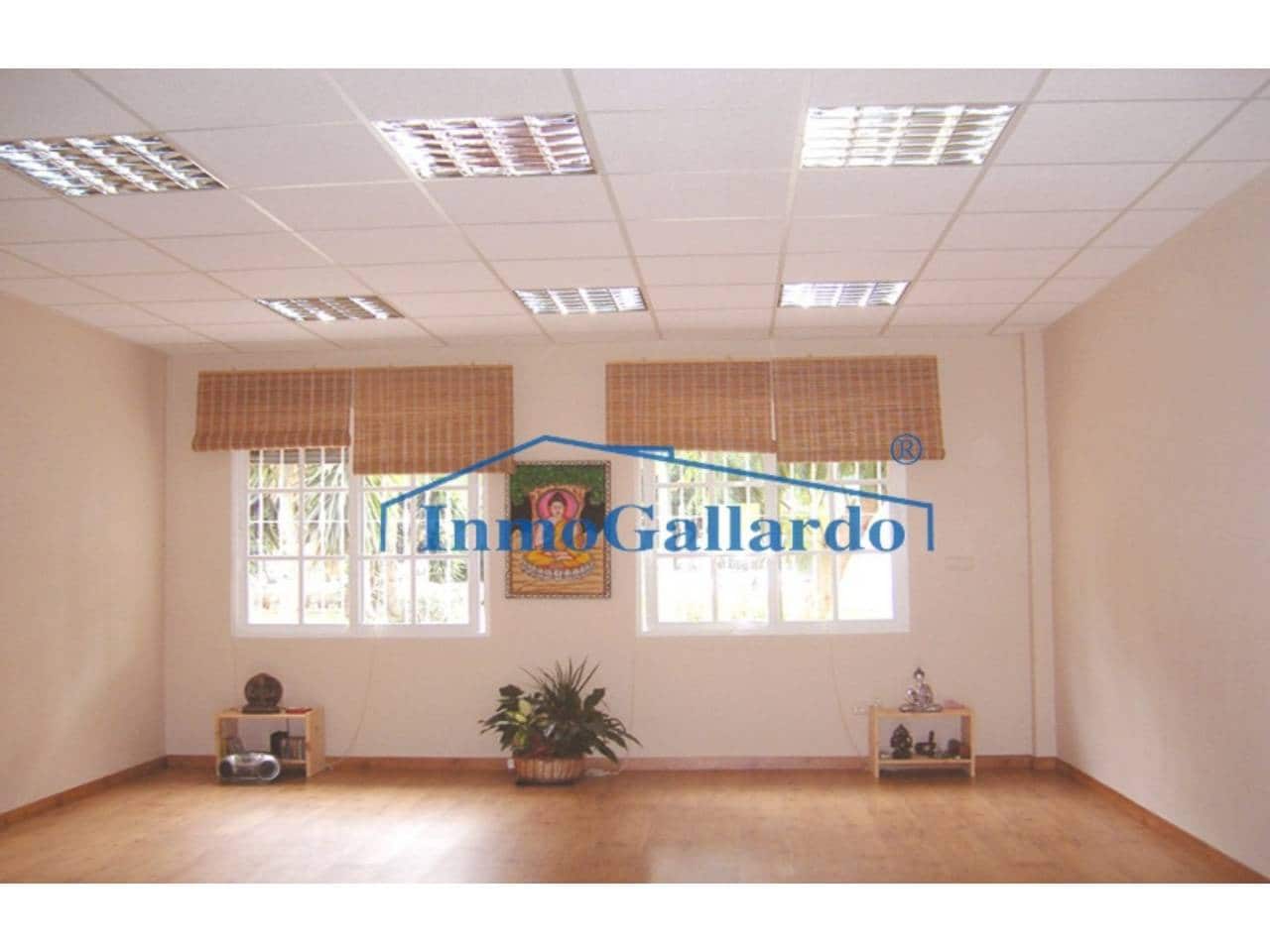 Kommersiell til salgs i Torre del Mar - € 152 000 (Ref: 4614012)