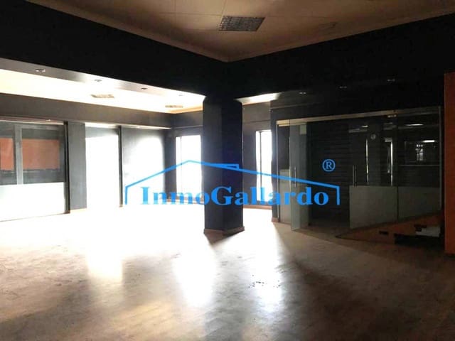 Gewerbe zu vermieten in Vélez-Málaga - 3.200 € (Ref: 4641531)