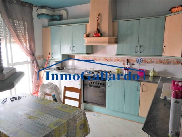 Apartamento de 4 habitaciones en Canillas de Aceituno en venta con garaje - 190.900 € (Ref: 4696164)