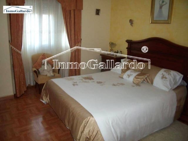 10 soveværelse Villa til salg i Rincón de la Victoria med swimmingpool garage - € 736.700 (Ref: 5840399)