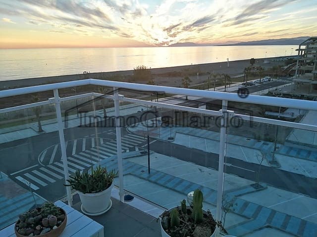 2 soverom Penthouse til salgs i Torrox med svømmebasseng garasje - € 549 900 (Ref: 5859201)