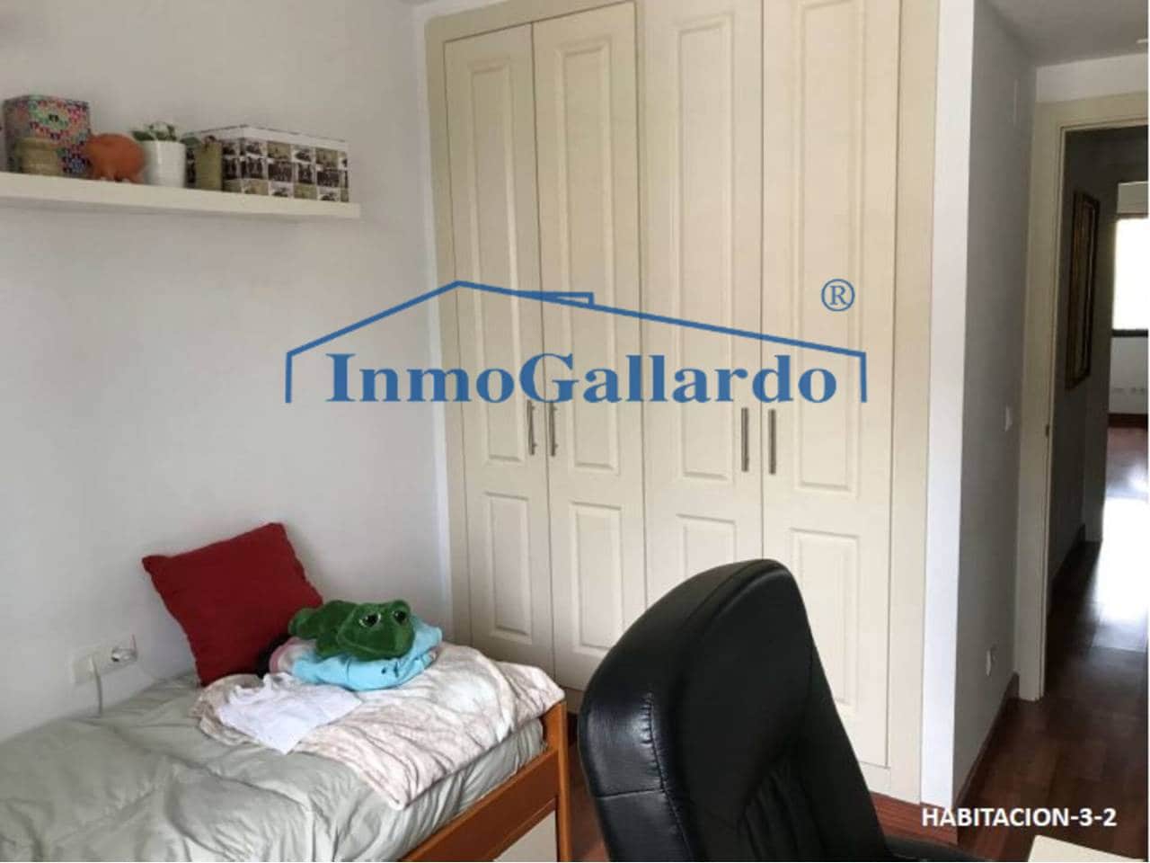 4 soveværelse Byhus til salg i Torre de Benagalbon med garage - € 647.000 (Ref: 6025445)