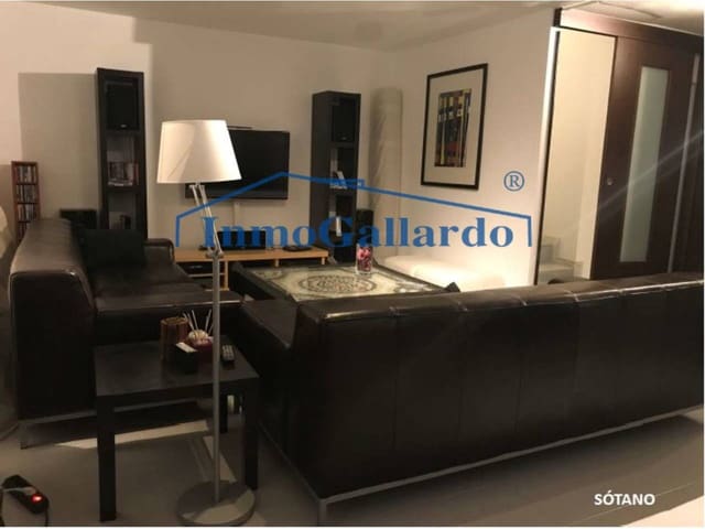 4 soveværelse Byhus til salg i Rincón de la Victoria med garage - € 647.000 (Ref: 6025445)