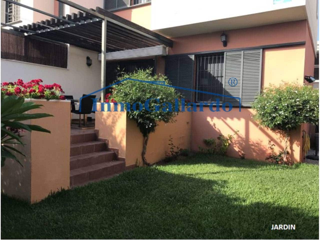 4 soveværelse Byhus til salg i Torre de Benagalbon med garage - € 647.000 (Ref: 6025445)