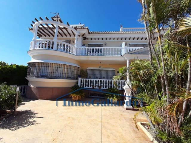9 soveværelse Villa til salg i Torre del Mar, Vélez-Málaga med swimmingpool garage - € 1.540.000 (Ref: 6214968)
