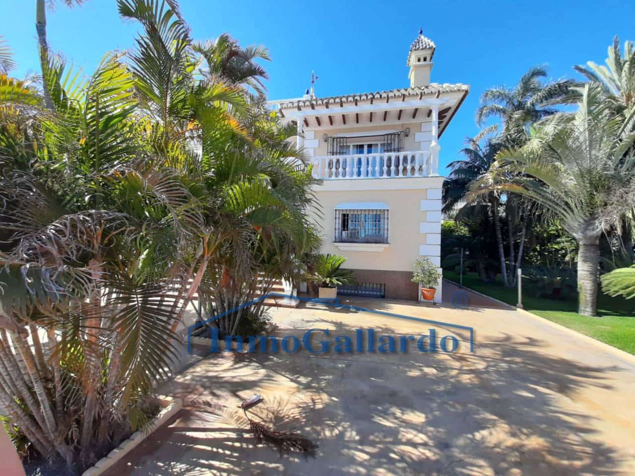 9 soveværelse Villa til salg i Torre del Mar med swimmingpool garage - € 1.540.000 (Ref: 6214968)