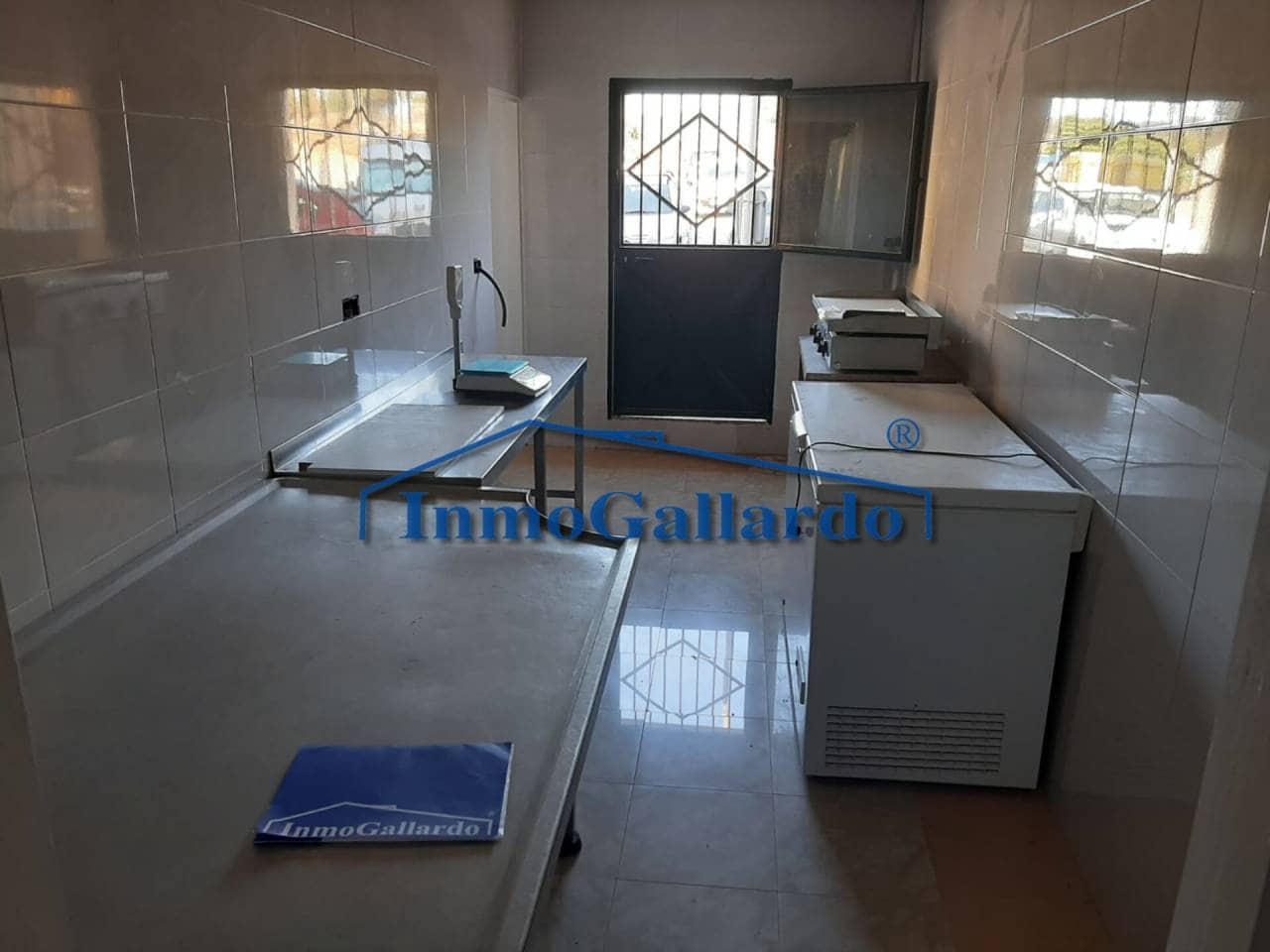 Kommersiell til leie i Velez-Malaga - € 800 (Ref: 6236658)