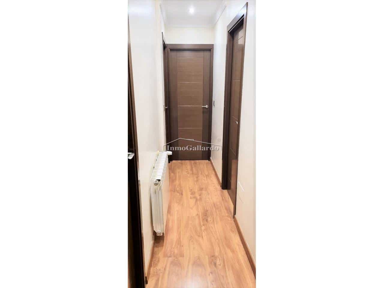 3 quarto Casa em Banda para venda em Cuevas de San Marcos com garagem - 124 900 € (Ref: 6584840)