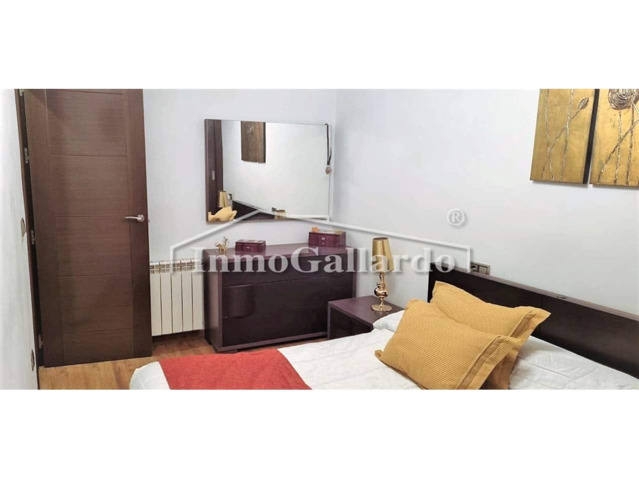 3 quarto Casa em Banda para venda em Cuevas de San Marcos com garagem - 124 900 € (Ref: 6584840)