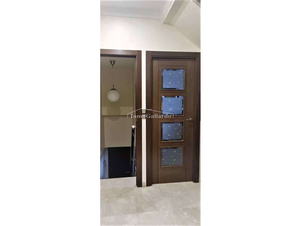 3 quarto Casa em Banda para venda em Cuevas de San Marcos com garagem - 124 900 € (Ref: 6584840)