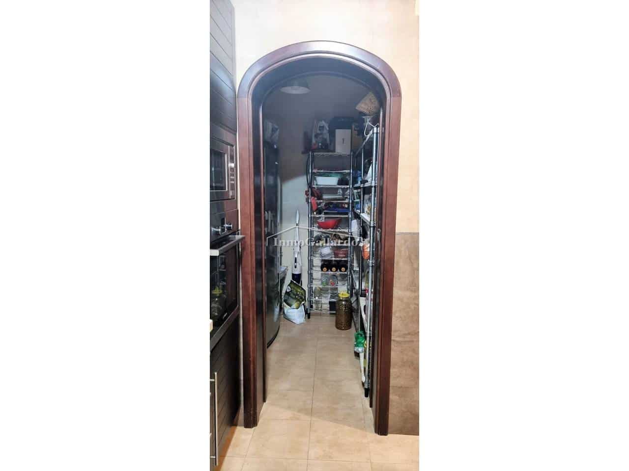 3 quarto Casa em Banda para venda em Cuevas de San Marcos com garagem - 124 900 € (Ref: 6584840)