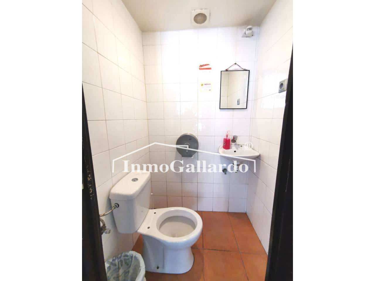 Kommersiell til salgs i Malaga by - € 435 000 (Ref: 6910582)