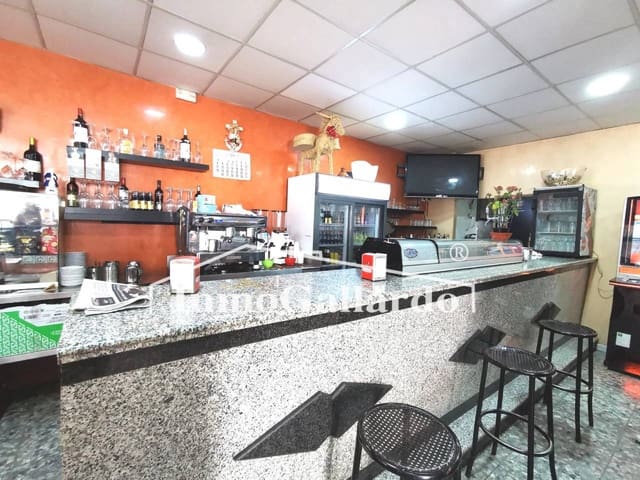 Kommersiell til salgs i El Palo, Málaga by - € 435 000 (Ref: 6910582)