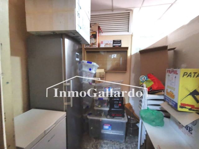 Kommersiell til salgs i El Palo, Málaga by - € 435 000 (Ref: 6910582)