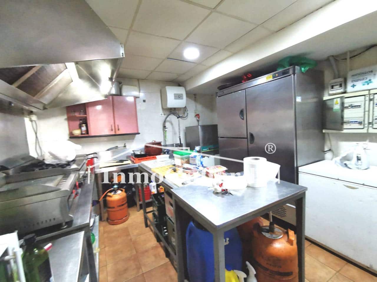 Kommersiell til salgs i Malaga by - € 435 000 (Ref: 6910582)