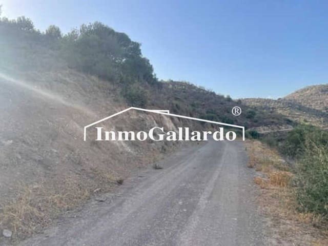 Ubebygd land til salgs i Pinares de San Antón, Málaga by - € 120 000 (Ref: 7325443)