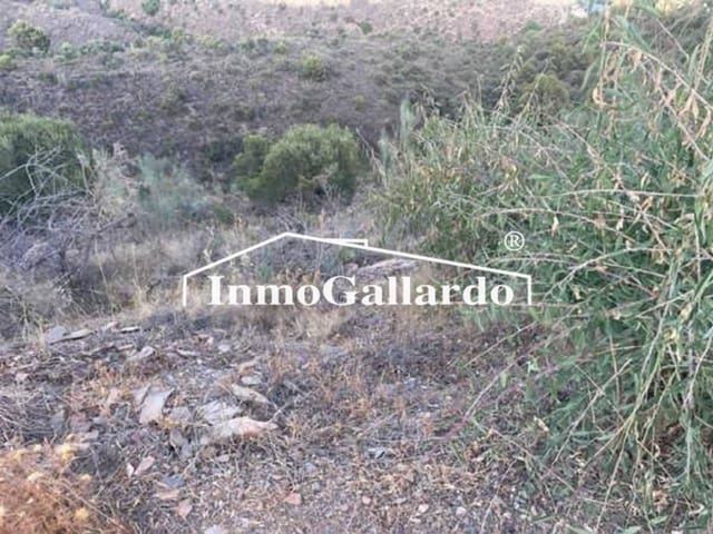 Ubebygd land til salgs i Pinares de San Antón, Málaga by - € 120 000 (Ref: 7325443)