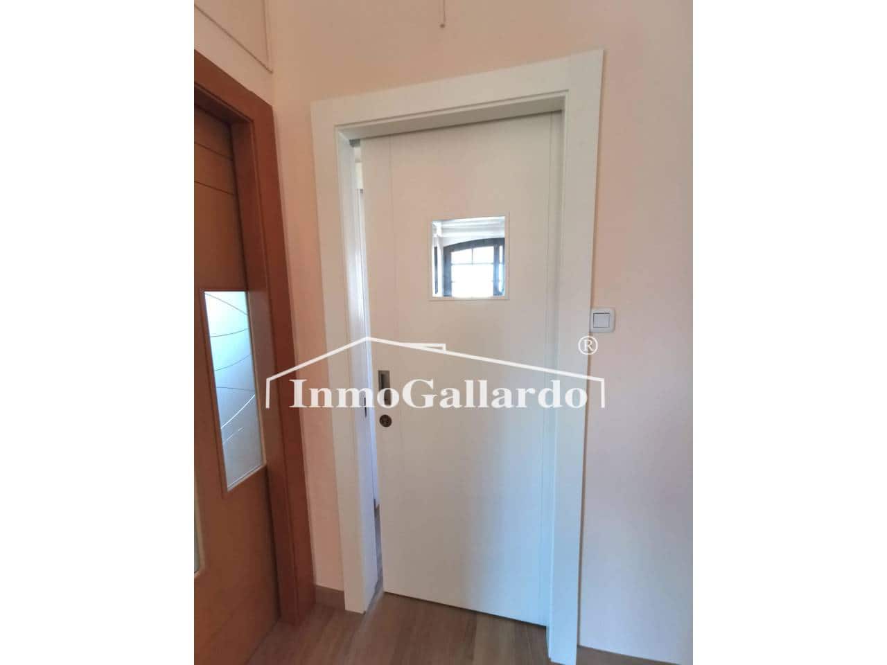 6 sypialnia Penthouse na sprzedaż w Miasto Malaga - 600 000 € (Ref: 7366279)