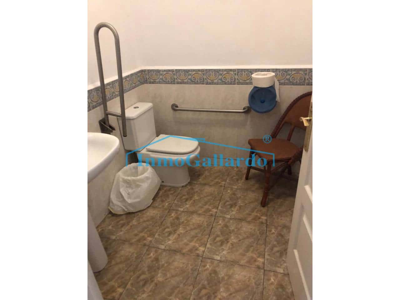 2 soveværelse Erhverv til salg i Velez-Malaga med garage - € 570.000 (Ref: 7560382)