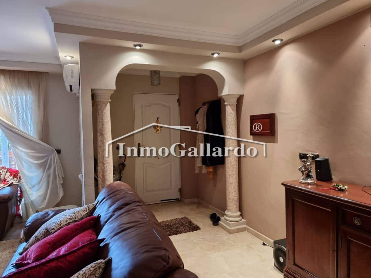 4 soveværelse Rækkehus til salg i Velez-Malaga med swimmingpool garage - € 425.000 (Ref: 7587336)