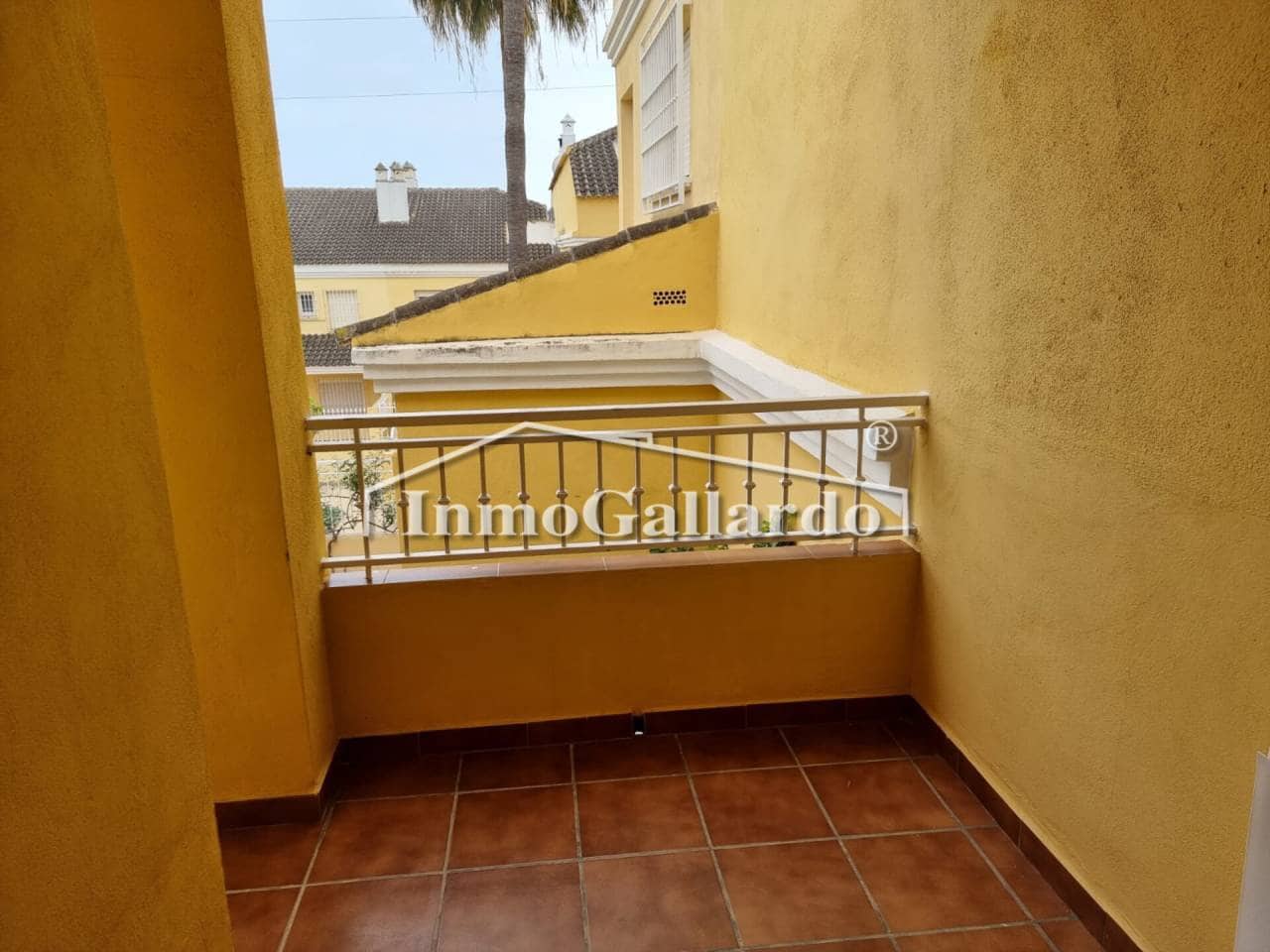 4 soveværelse Rækkehus til salg i Velez-Malaga med swimmingpool garage - € 425.000 (Ref: 7587336)