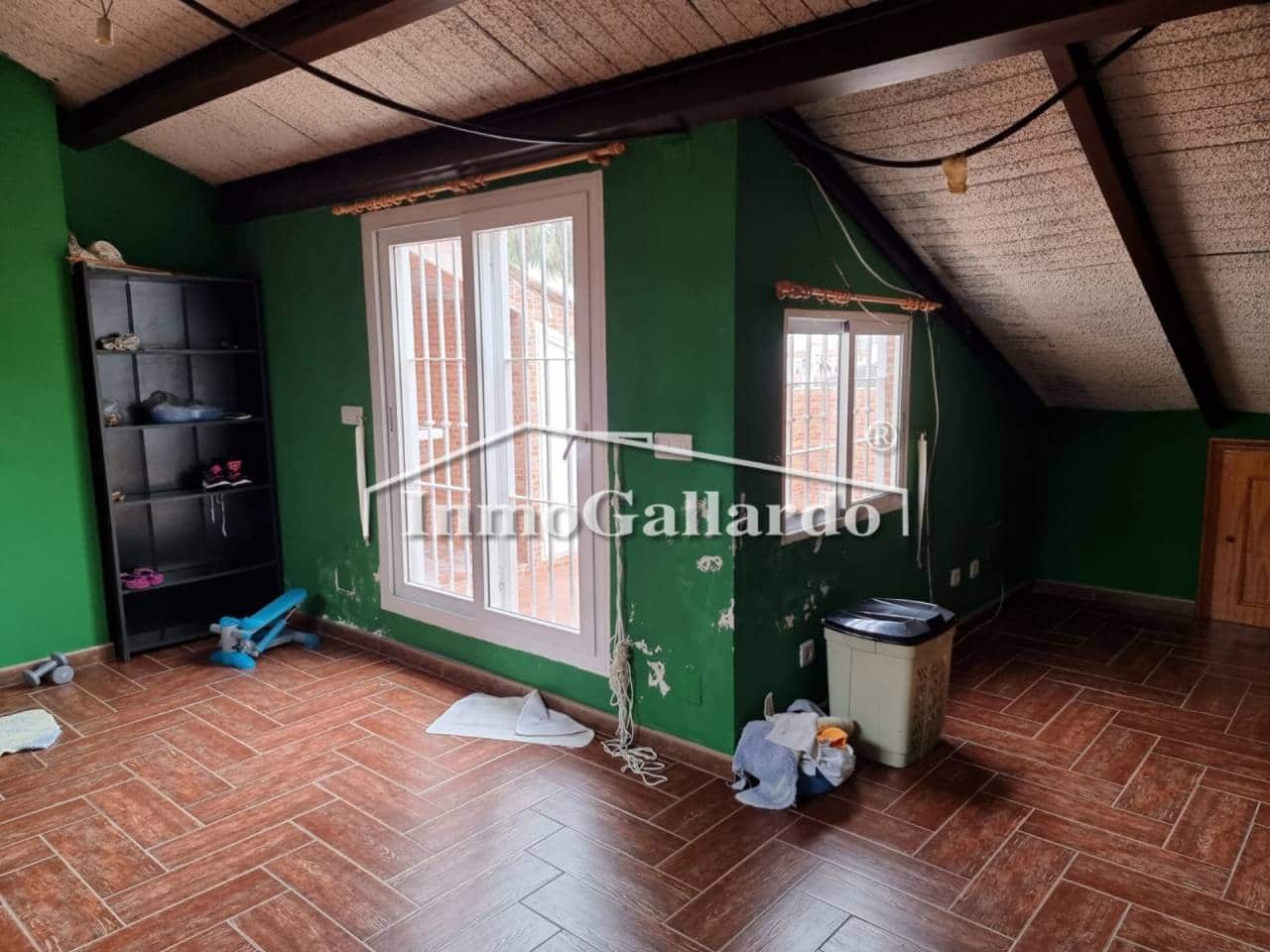 4 soveværelse Rækkehus til salg i Velez-Malaga med swimmingpool garage - € 425.000 (Ref: 7587336)