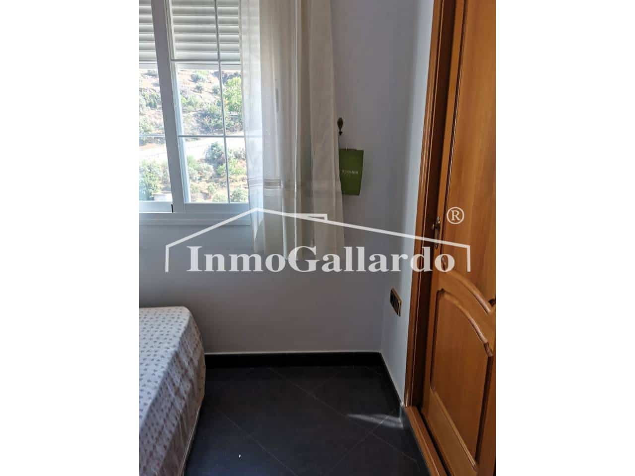 5 soveværelse Villa til salg i Sayalonga med garage - € 249.520 (Ref: 7695356)