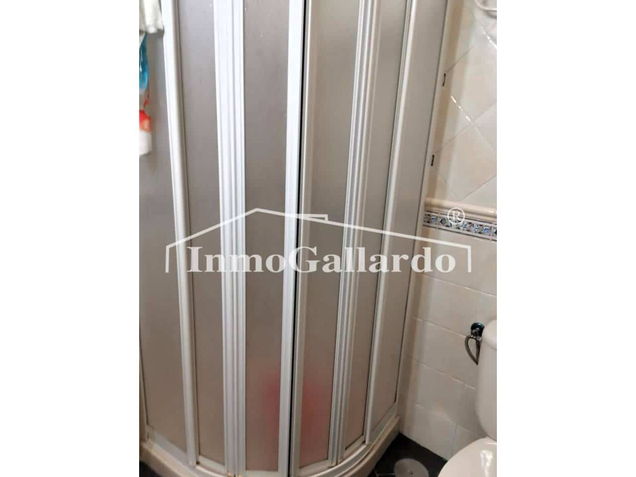 5 soveværelse Villa til salg i Sayalonga med garage - € 249.520 (Ref: 7695356)