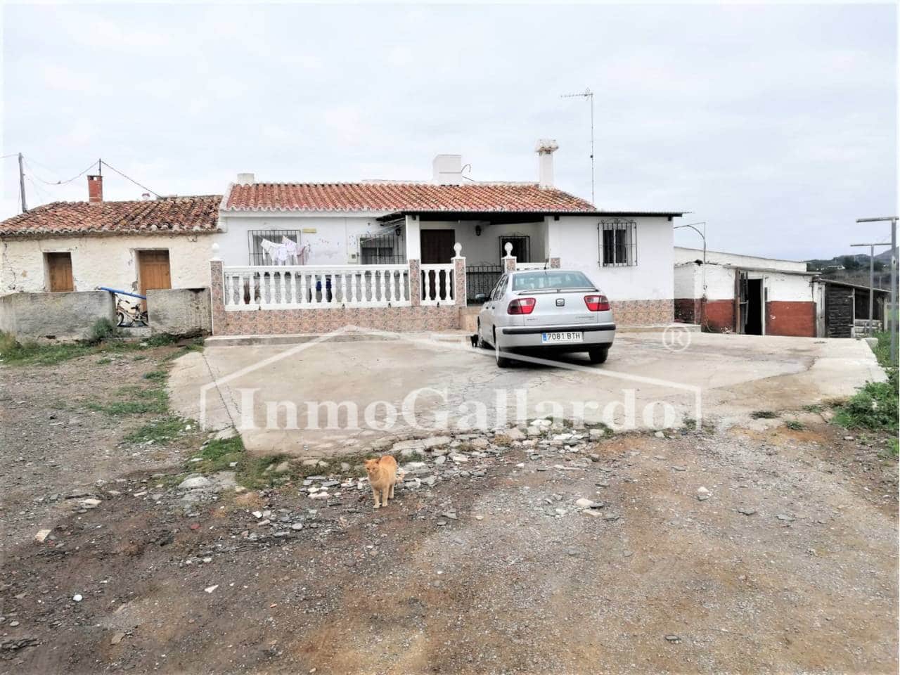 4 bedroom Finca/Country House for sale in Almayate with garage - € 270,450 (Ref: 7752671)
