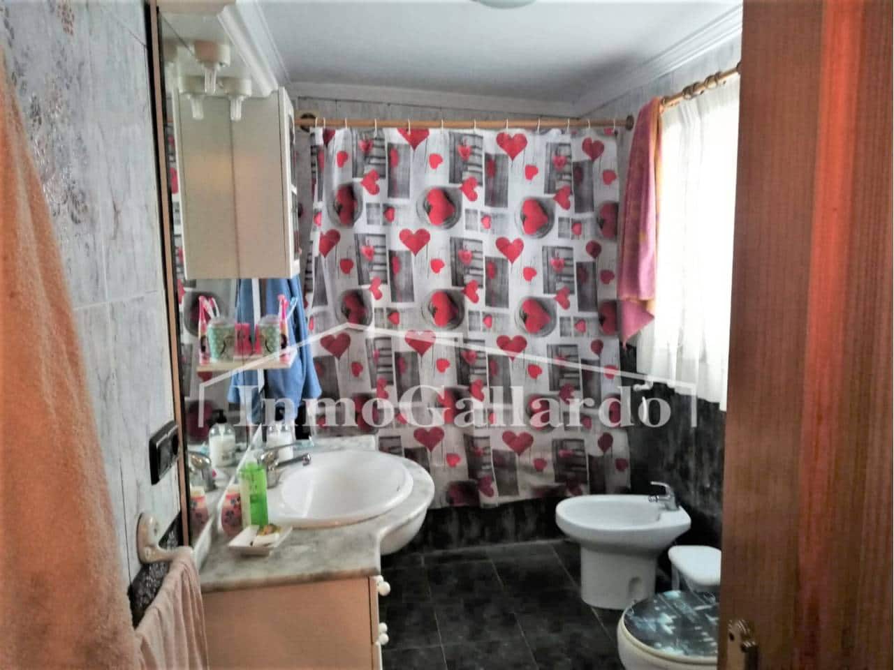 4 bedroom Finca/Country House for sale in Almayate with garage - € 270,450 (Ref: 7752671)