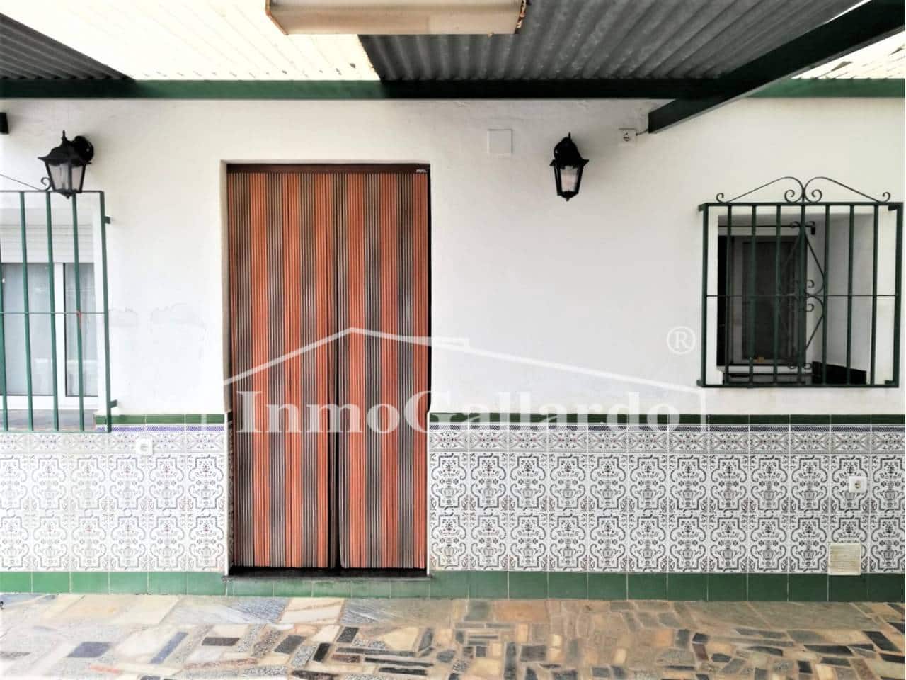 4 bedroom Finca/Country House for sale in Almayate with garage - € 270,450 (Ref: 7752671)