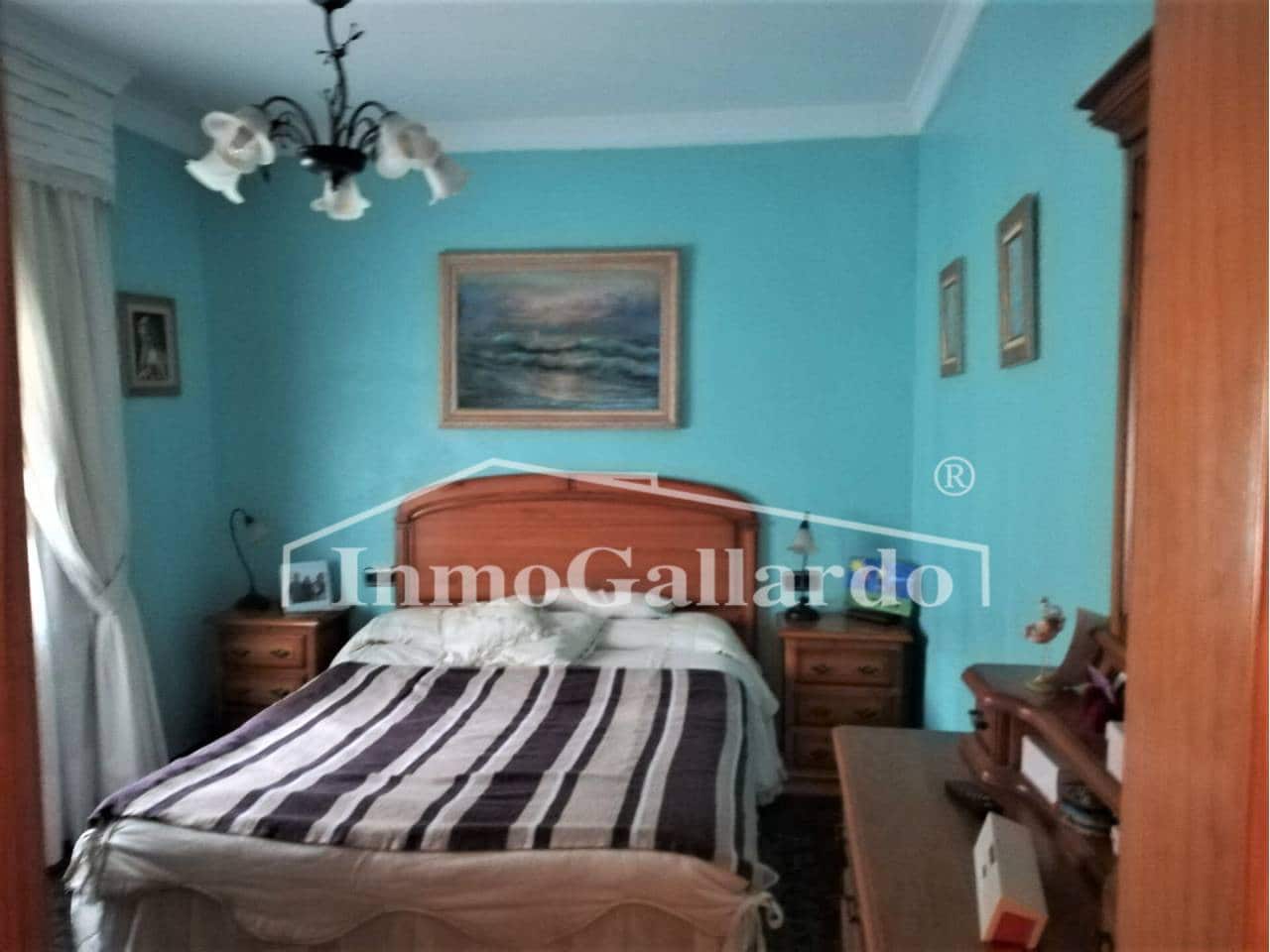 4 bedroom Finca/Country House for sale in Almayate with garage - € 270,450 (Ref: 7752671)