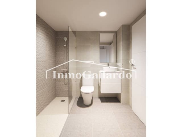 Piso de 2 habitaciones en Torre del Mar, Vélez-Málaga en venta con garaje - 289.950 € (Ref: 7811785)