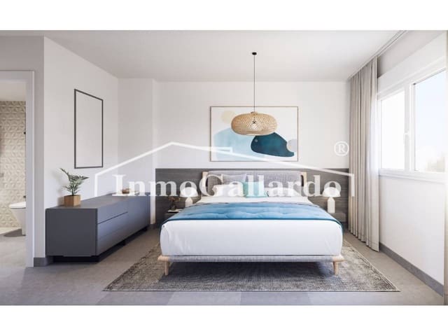 Piso de 2 habitaciones en Torre del Mar, Vélez-Málaga en venta con garaje - 289.950 € (Ref: 7811785)