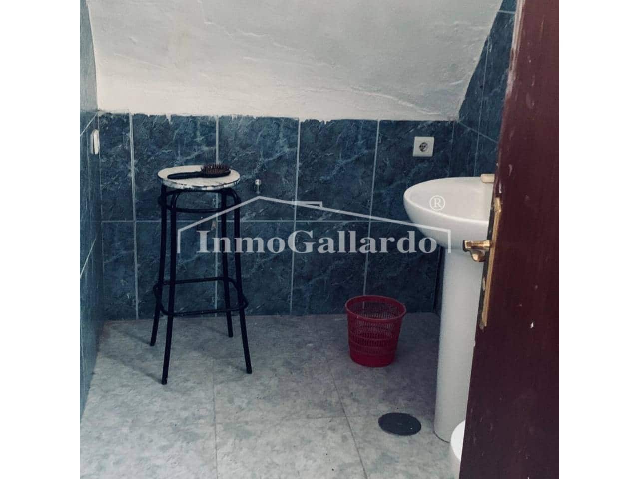 Erhverv til leje i Malaga by - € 2.000 (Ref: 7898337)
