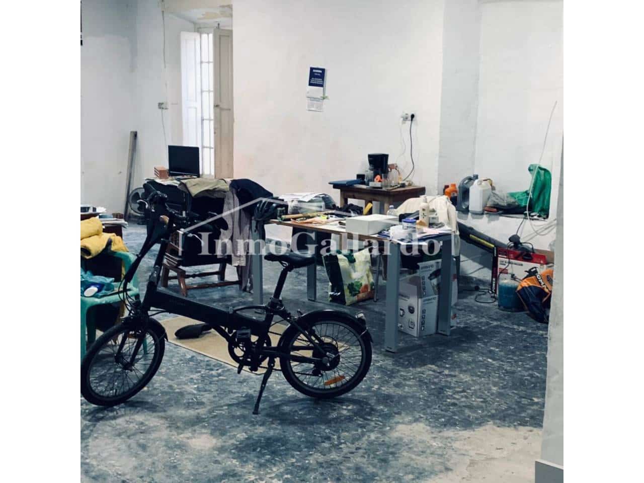 Erhverv til leje i Malaga by - € 2.000 (Ref: 7898337)