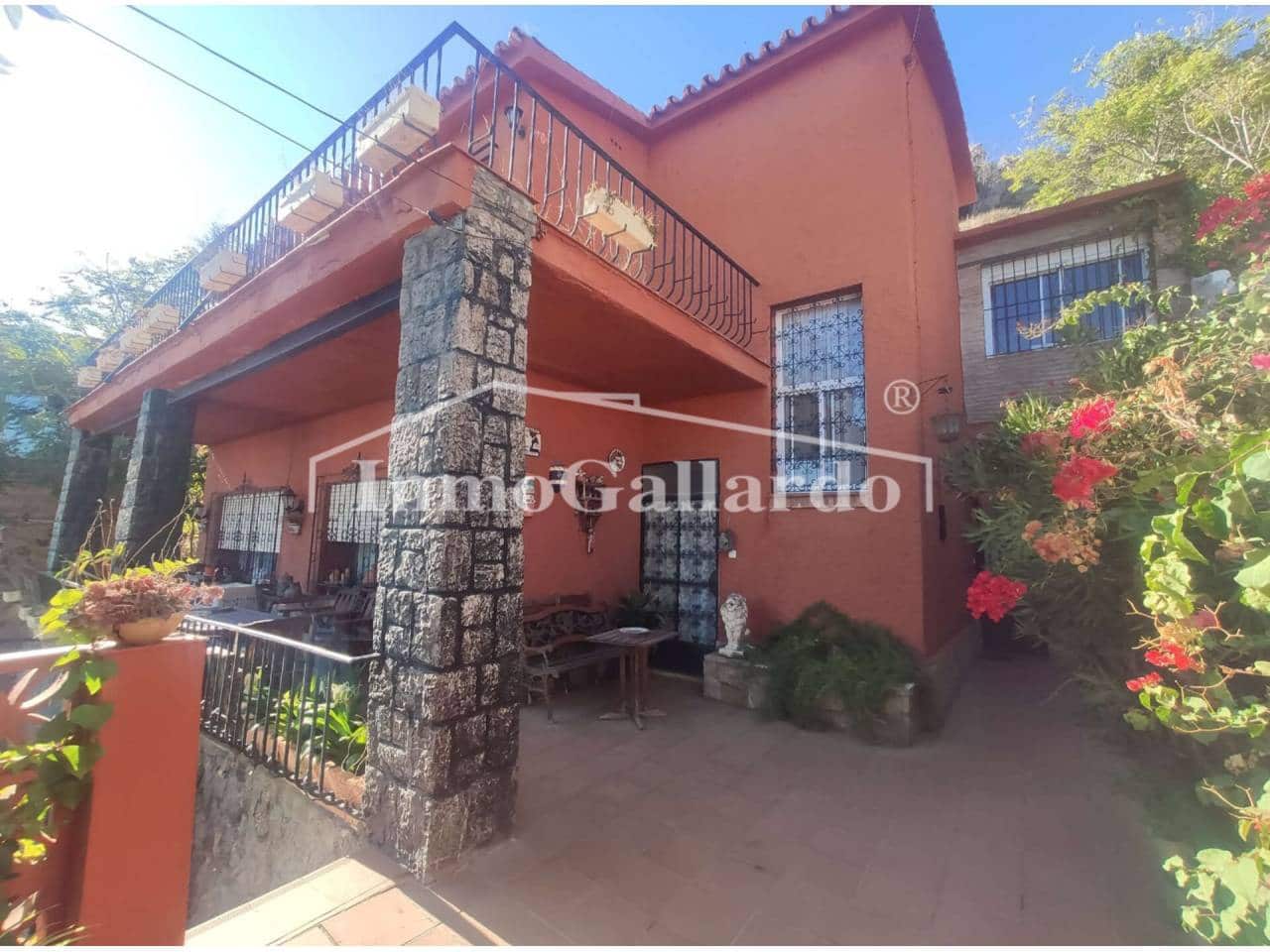 4 sypialnia Dom na sprzedaż w Miasto Malaga z garażem - 580 000 € (Ref: 7910747)