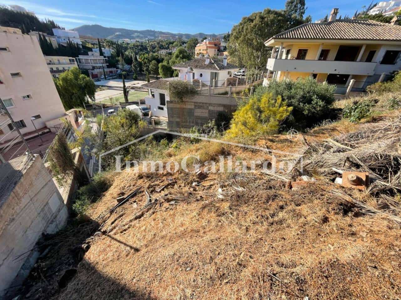 Grunde uden byggetilladelser til salg i Torre de Benagalbon - € 170.000 (Ref: 8003417)