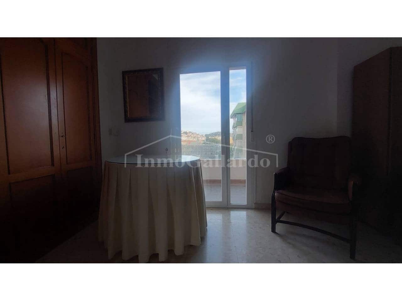 4 soveværelse Lejlighed til salg i Malaga by med swimmingpool garage - € 750.000 (Ref: 8101614)