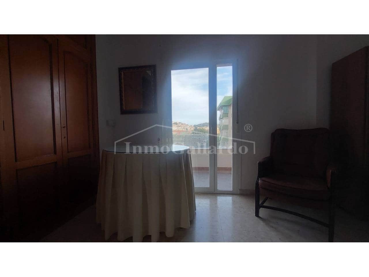 4 soveværelse Lejlighed til salg i Malaga by med swimmingpool garage - € 750.000 (Ref: 8101614)