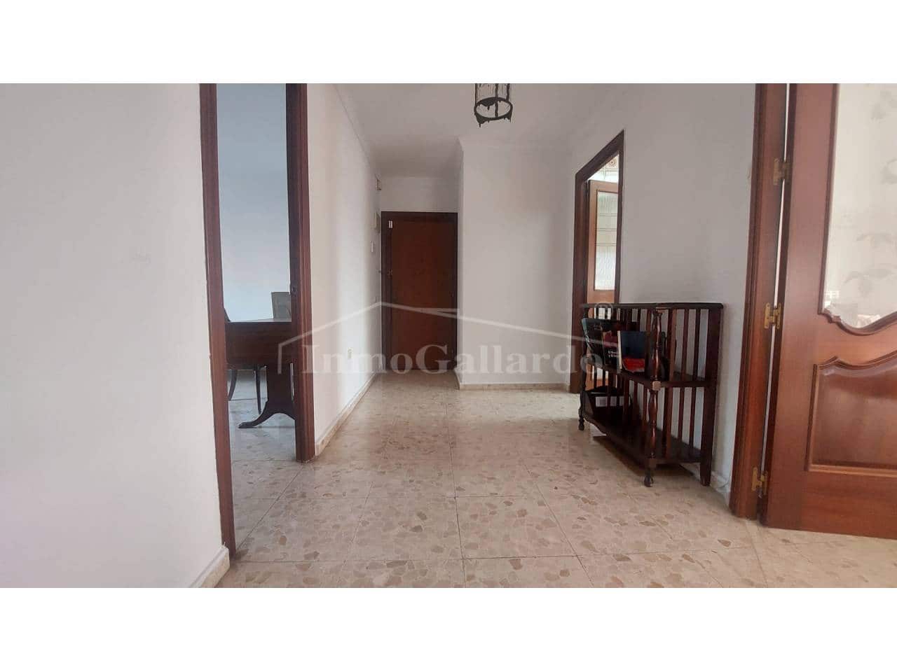 4 soveværelse Lejlighed til salg i Malaga by med swimmingpool garage - € 750.000 (Ref: 8101614)