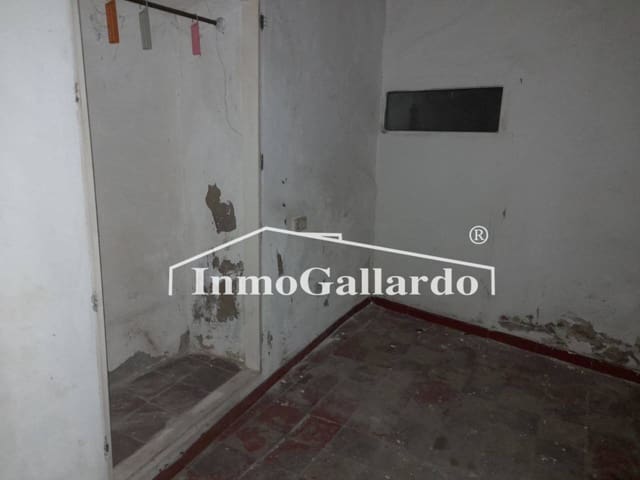 Byhus til salg i Capuchinos, Málaga by - € 550.000 (Ref: 8153023)
