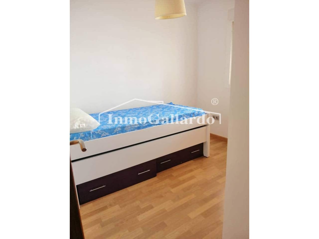 2 makuuhuone Kattohuoneisto vuokrattavana paikassa Rincon de la Victoria mukana uima-altaan - 900 € (Ref: 8176366)